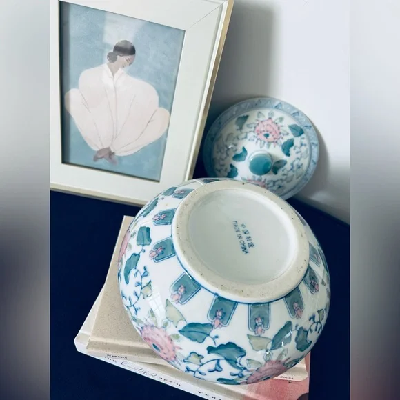 Vintage Chinese Porcelain Oval Ginger Jar | Chinoiserie - Picture 5 of 5